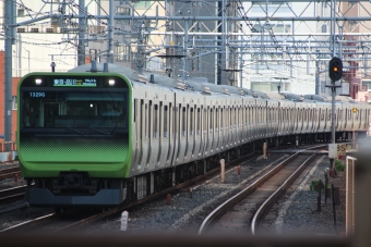 JR東日本E235系電車 鉄道フォト・写真 by やすのさん 秋葉原駅 (JR)：2024年05月03日14時ごろ