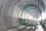ニュース画像：ゴッタルドベーストンネルの内部 - 「スイスの世界最長の鉄道トンネル、12月11日から定期運用を開始」