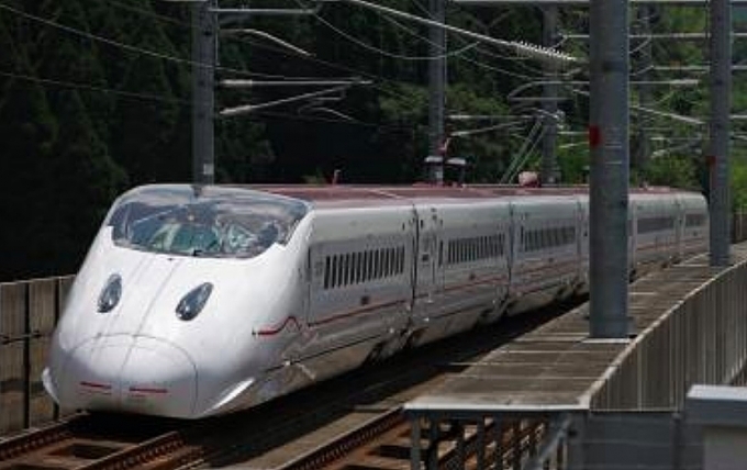 ニュース画像：九州新幹線 - 「九州新幹線、新八代～新水俣間のトンネル区間で携帯電話の使用が可能に」