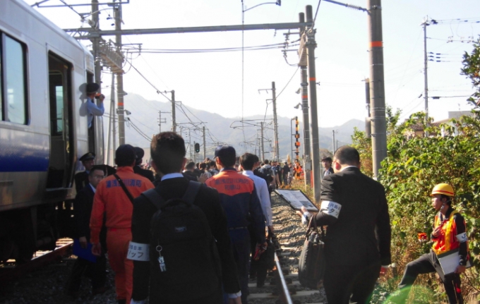 画像：訓練の様子 - 「JR西日本、11月5日に紀勢本線で津波避難訓練を実施」
