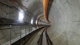 ニュース画像：ジャカルタMRTのシールドトンネル - 「清水建設など、インドネシア初の地下鉄トンネルが完成 大統領が立会い」