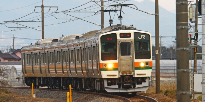 ニュース画像：吾妻線等で使用される211系 - 「吾妻線、3月16日にダイヤ改正 一部列車の運行区間を短縮」