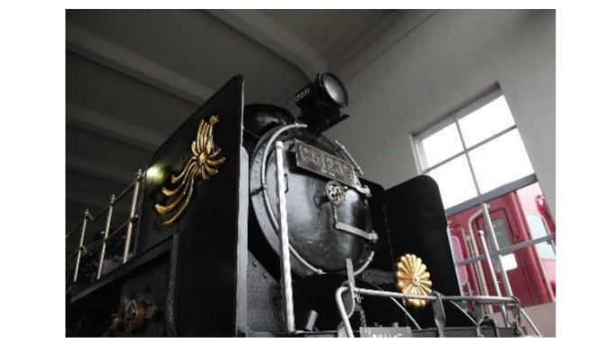 ニュース画像：お召し列車牽引機 装飾イメージ - 「京都鉄道博物館、C51形はお召し装飾 鉄道ジオラマは新演出へ」
