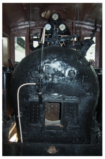 画像：ボイラー - 「蒸気で動いた客車、気動車の始祖「ホジ6014号」が重要文化財に指定へ」