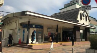 ニュース画像：施工後の南口外観 - 「向ヶ丘遊園駅が駅舎リニューアル ナチュラル・レトロモダンがコンセプト」