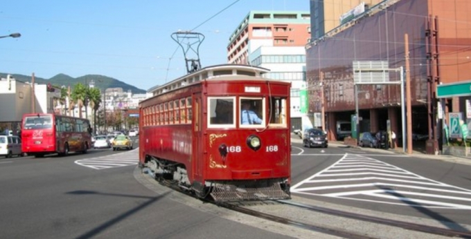 画像：記念電車の運行イメージ - 「長崎電軌、「路面電車の日」記念で6月7日に「明治電車168号」運行」