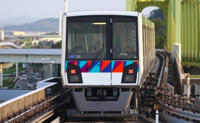 画像：金沢シーシドライン - 「シーサイドライン金沢八景駅 1日平均乗車人員が1,000人増加」