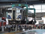 ニュース画像：車両メンテナンス作業の実演 イメージ - 「JR東日本、8月19日に秋田総合車両センターで「あきた鉄道フェア」を開催」