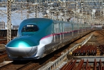 ニュース画像：東北新幹線で運行されるE5系 - 「JR各社、お盆期間の指定席予約状況を公表 下りピークは8月11日」