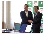 ニュース画像：連携協定を締結したJR東と松本市 - 「JR東日本、松本駅周辺の中核都市機能強化で連携協定を締結」