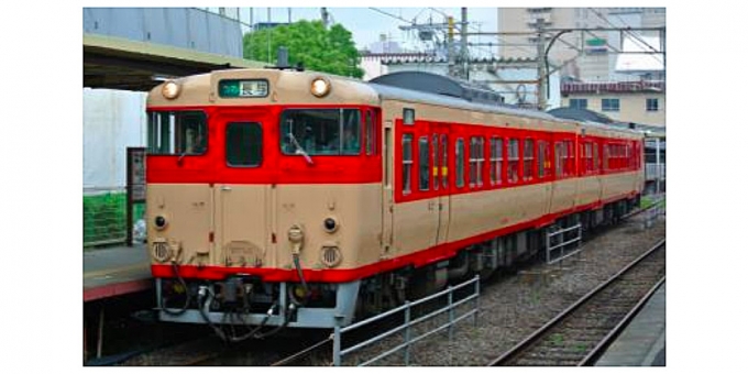 画像：キハ66、67形 国鉄色車両 - 「キハ66・キハ67が松浦鉄道の乗り入れ、「急行九十九島号」運転」