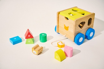 画像：そうにゃん木製パズルカー - 「相鉄、「そうにゃん」玩具を横浜髙島屋で先行販売 7月10日から」