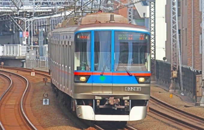 画像：都営三田線の6300形 - 「都営地下鉄、映画「ペット2」夏休みスタンプラリーを実施」