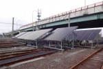 ニュース画像：太陽光パネルの設置状況 - 「JR東日本、「青森石江太陽電池発電所」運用開始 未使用留置線を活用」