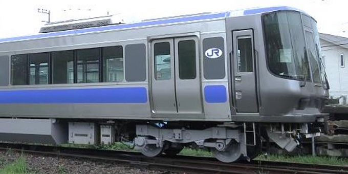 ニュース画像：新しい試験電車の外観 - 「鉄道総研、新燃料電池ハイブリッド電車が完成 R291形の機器を小型化」