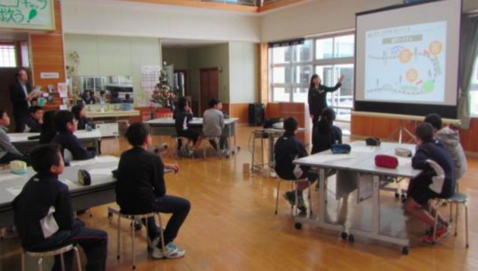 画像：2018年度の授業風景 - 「JR東日本、秋田支社管内の小学校で「出前授業」を実施」
