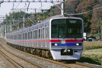 ニュース画像：イベント列車で使用される京成3700形 - 「京成、イベント列車「クリスマス謎解きトレイン」運行」