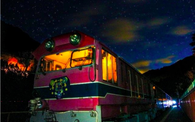 画像：ツアーイメージ - 「大井川鐵道、「星空列車」で行く夜の奥大井湖上駅日帰りツアーを開催」
