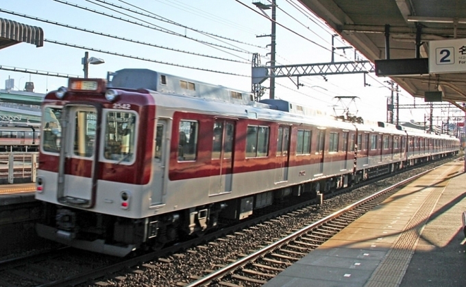 画像：近鉄 名古屋線 - 「近鉄、GLAYコンサートとセンター試験にあわせて臨時列車 1月18日」