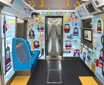 画像：車内装飾、イメージ - 「大江戸線、「子育て応援スペース」設置車両を拡大 運行本数も増加」