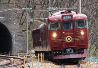 ニュース画像：観光列車「ろくもん」 - 「しなの鉄道、4月11日に観光列車「ろくもん」上田・上越高田号を運行」