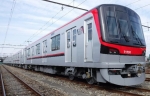 ニュース画像：THライナー 70090型 - 「東武・日比谷線相互直通THライナー、座席指定料は580円から」