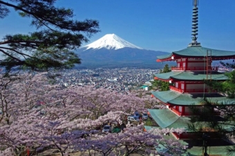 ニュース画像：外国人に人気の富士山が見える風景 - 「下吉田駅、3月14日から副駅名「新倉山浅間公園」」
