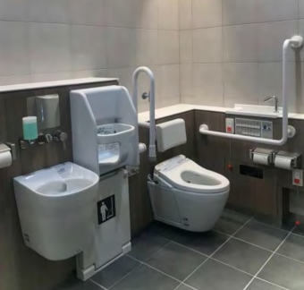 ニュース画像：だれでもトイレをリニューアル - 「東京モノレール、羽田3駅や途中駅のハード・ソフト面を拡充」