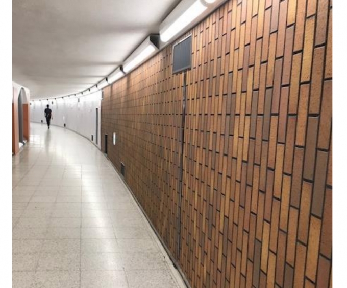 画像：リニューアル後の上野連絡通路 - 「京成上野駅とメトロ結ぶ地下連絡通路、藝大協力でリニューアル」