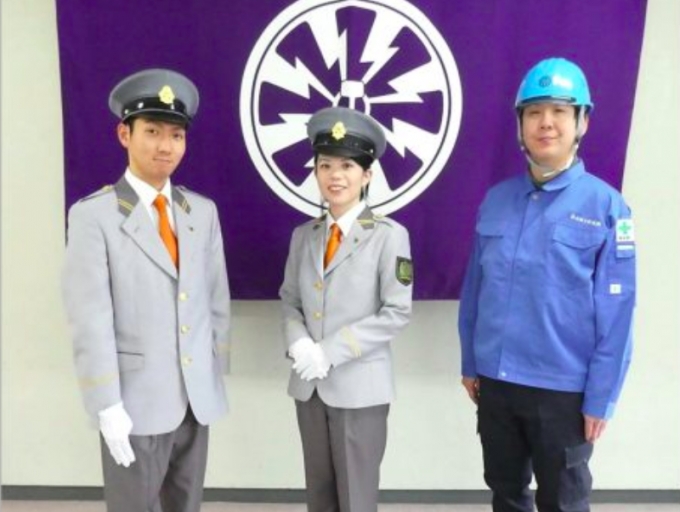 ニュース画像：リニューアル後の制服 - 「富山地方鉄道、南北接続・創立90周年にあわせ制服リニューアル」