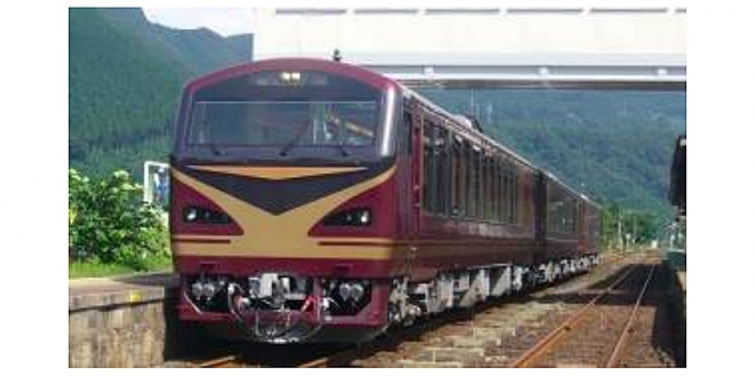 画像：「リゾートみのり」 - 「JR東日本、6月の臨時列車指定席の販売を見合わせ」