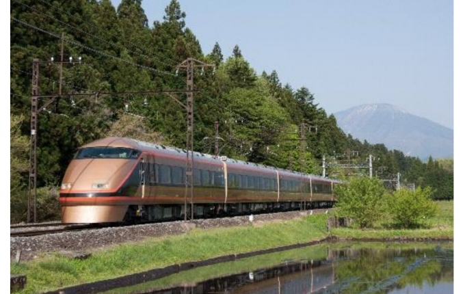 ニュース画像：特急スペーシア - 「東武鉄道、ソーシャルディスタンスに配慮した新スタイルの旅行商品を発売」
