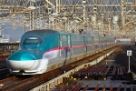 ニュース画像：JR東日本 E5系新幹線 - 「JR東日本、新幹線車内で訪日外国人客向け無料公衆無線LANサービスを提供へ」
