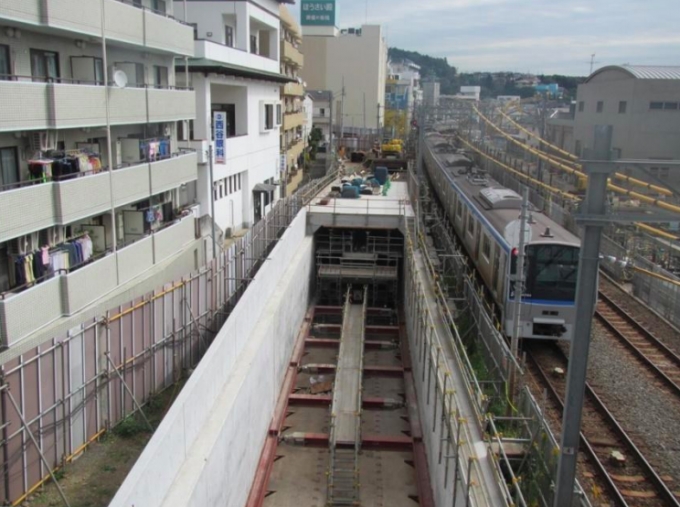 画像：神奈川東部方面線 西谷駅付近の工事の様子