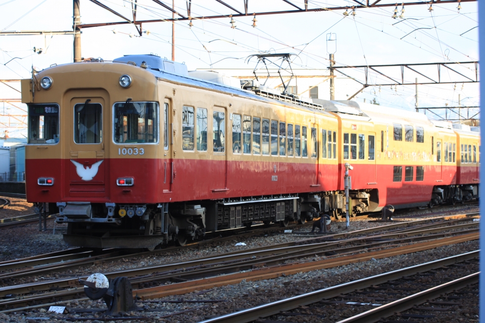 ニュース画像：10030形(wunalaさん撮影) - 「富山地鉄、16010系・10030形でミステリーツアー開催」