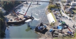 ニュース画像：橋梁架設の様子 - 「水郡線、3月27日全線再開 台風19号被災から復旧」
