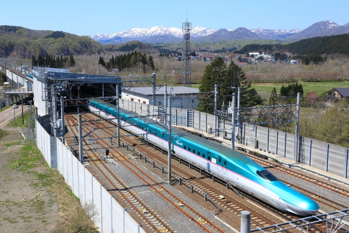 ニュース画像：北海道新幹線 (中村　昌寛さん撮影) - 「北海道新幹線、GWに青函トンネルで時速210km運転 3分短縮に」