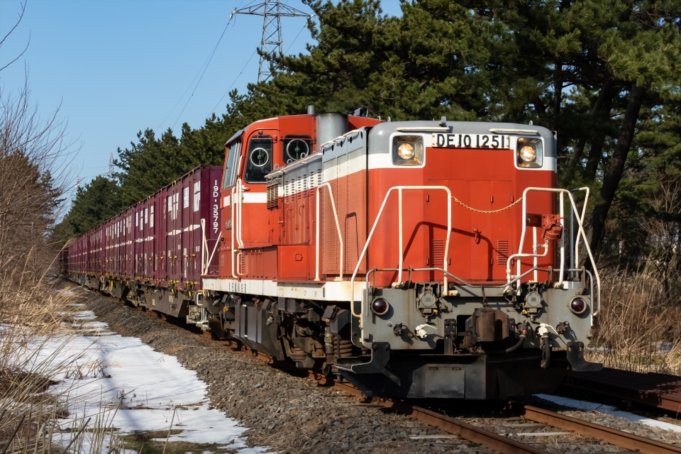 秋田臨海鉄道、最初で最後の国鉄型ディーゼル機関車の運転体験会