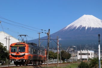 ニュース画像：富士山の麓を走る 岳南電車 イメージ(Speed_Birdさん撮影)