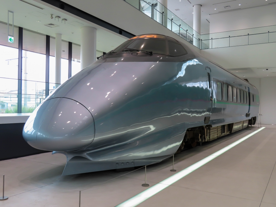 ニュース画像：鉄道博物館で保存展示される「411-3」(さんたかさん撮影) - 「日本初の「ミニ新幹線」、山形新幹線が開業 」