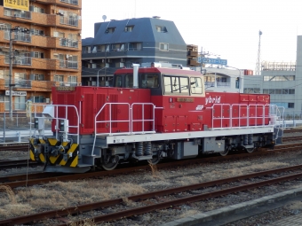 ニュース画像：八王子駅でのHD300-8(さんたかさん撮影) - 「デビューから10年、日本初のハイブリッド機関車「JR貨物HD300形」  」