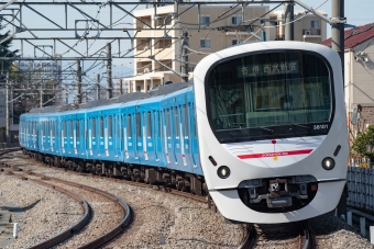 ニュース画像：2021年2月に西武新宿線内で撮影(Takeshi90ssさん撮影) - 「西武「DORAEMON－GO！」が 池袋線にGO！10月19日から4路線で運行開始」