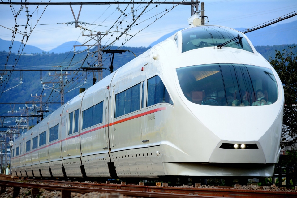 小田急ロマンスカー50000形「VSE」、2022/3/11定期運用終了 2023年引退