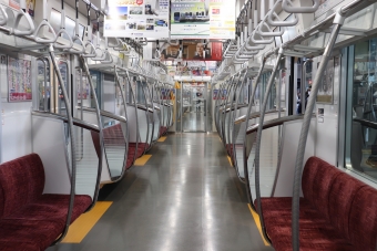 ニュース画像：東武70000系の車内座席 2020年2月撮影フレッシュマリオさん撮影)
