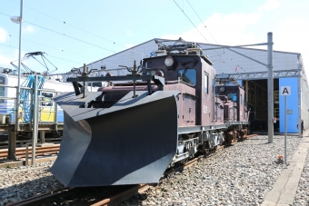 ニュース画像：製造70年超え現役で活躍する「ML521形」 - 「えちぜん鉄道の古参「ML521」除雪車、福井の足を支え続ける」
