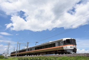 ニュース画像：飯田線 373系 2020年8月撮影(おなだいさん撮影)
