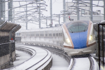 ニュース画像：北陸新幹線 (たぬきポンポコさん撮影) - 「北陸新幹線「お先にトクだ値」3割引、1年延長」