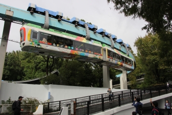 ニュース画像：運行休止前の上野動物園モノレールを走る都営40形 2019年10月撮影(yumaちゃんさん撮影)