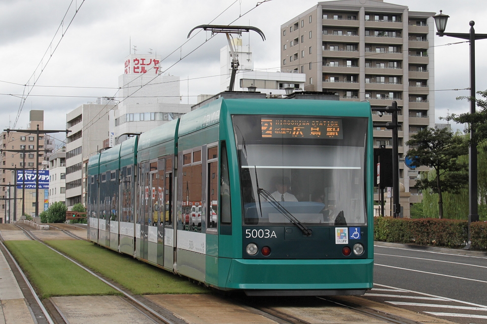 ニュース画像：(広電5000形 りんたろうさん 2014年08月02日撮影) - 「「走る博物館」へようこそ！世紀を超えて活躍する広島電鉄の路面電車」