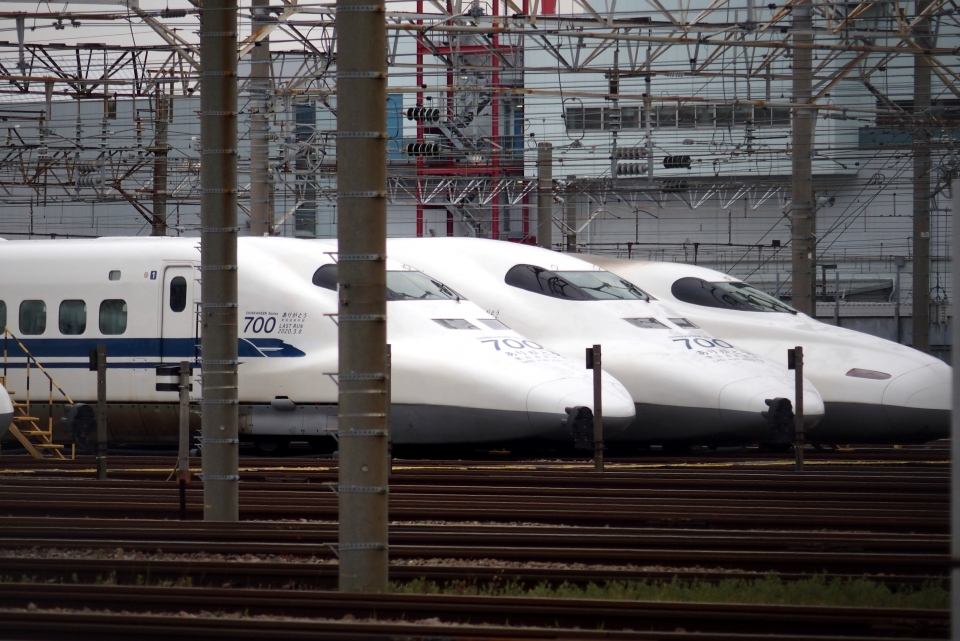 ニュース画像：東海道新幹線にまだ700系が乗り入れていた頃の大井車両基地(700系新幹線 もりもりさん 2020年03月07日撮影) - 「「ドクターイエロー」も発見？！空から新幹線車両基地を見てみよう！」